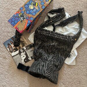 ARTIPOPPE Zeitgeist Unnatural Zebra in cotton